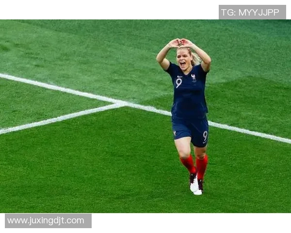 法国足球明星的妻子们她们的魅力与风采揭秘